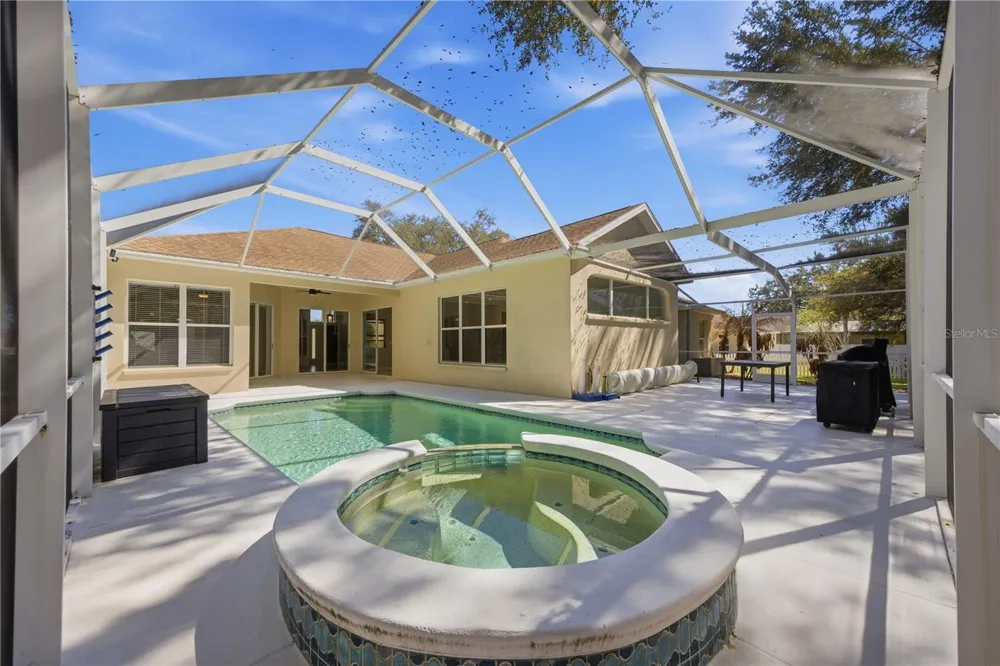3209 PARTRIDGE POINT TRAIL Valrico, FL 33596