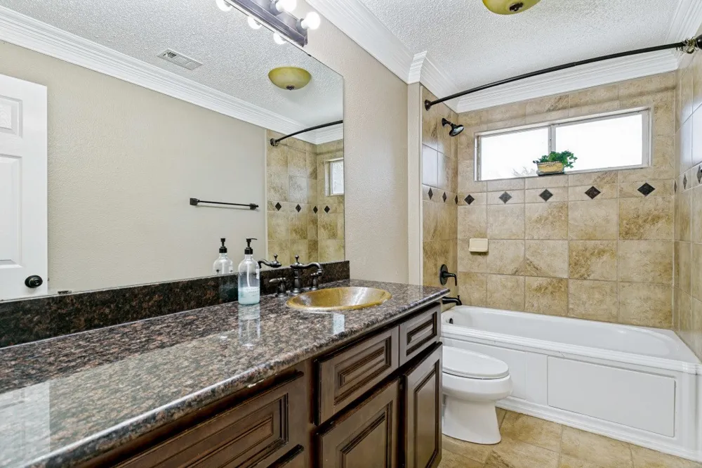 7121 Raintree Way Denton, TX 76210