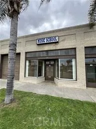 220 W Graham