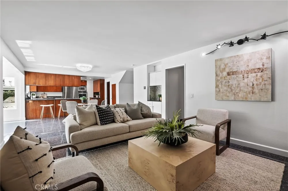 388 Flint Avenue Long Beach, CA 90814