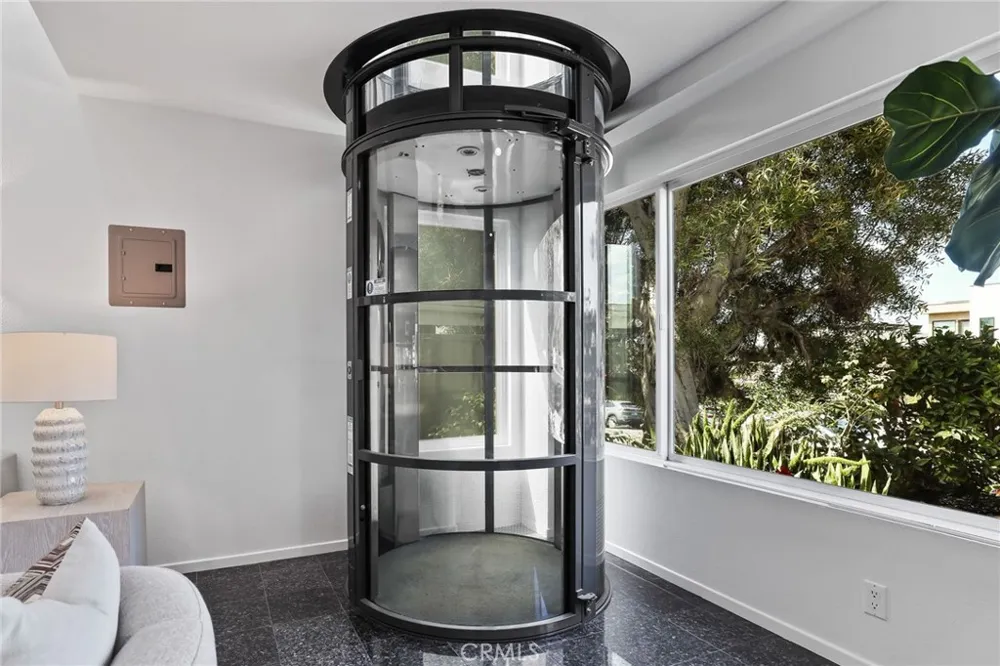 388 Flint Avenue Long Beach, CA 90814