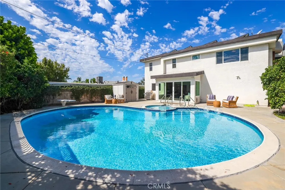 388 Flint Avenue Long Beach, CA 90814