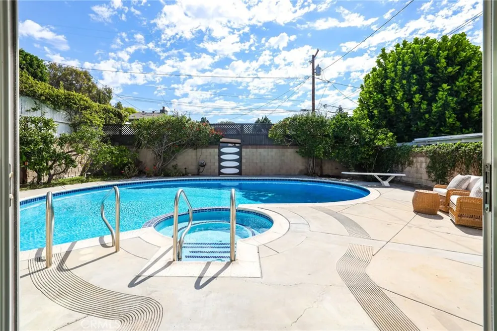 388 Flint Avenue Long Beach, CA 90814