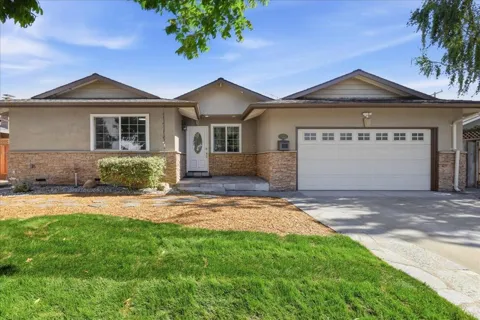 1712 Silverwood Drive