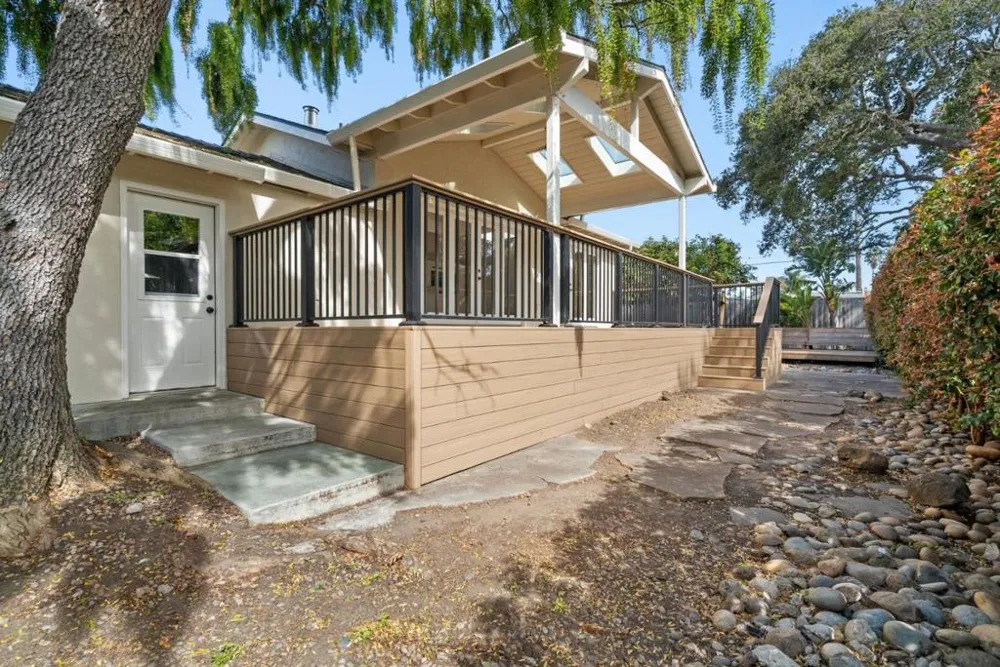 1435 Eastcrest Court Santa Cruz, CA 95062