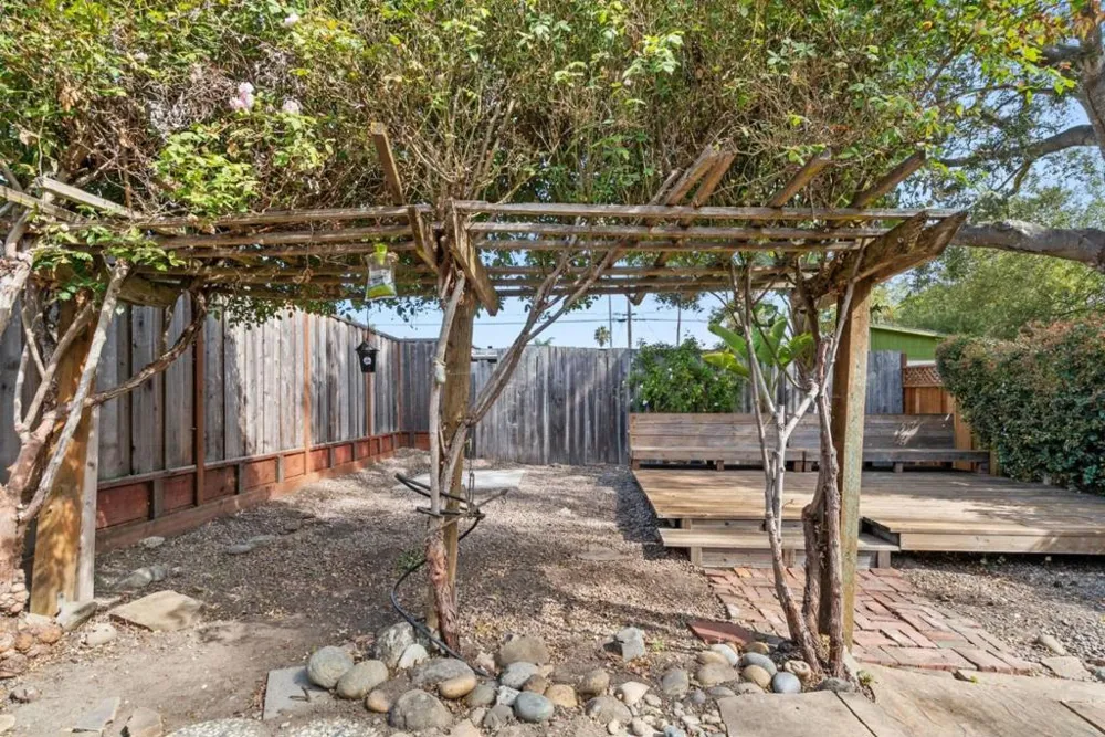 1435 Eastcrest Court Santa Cruz, CA 95062