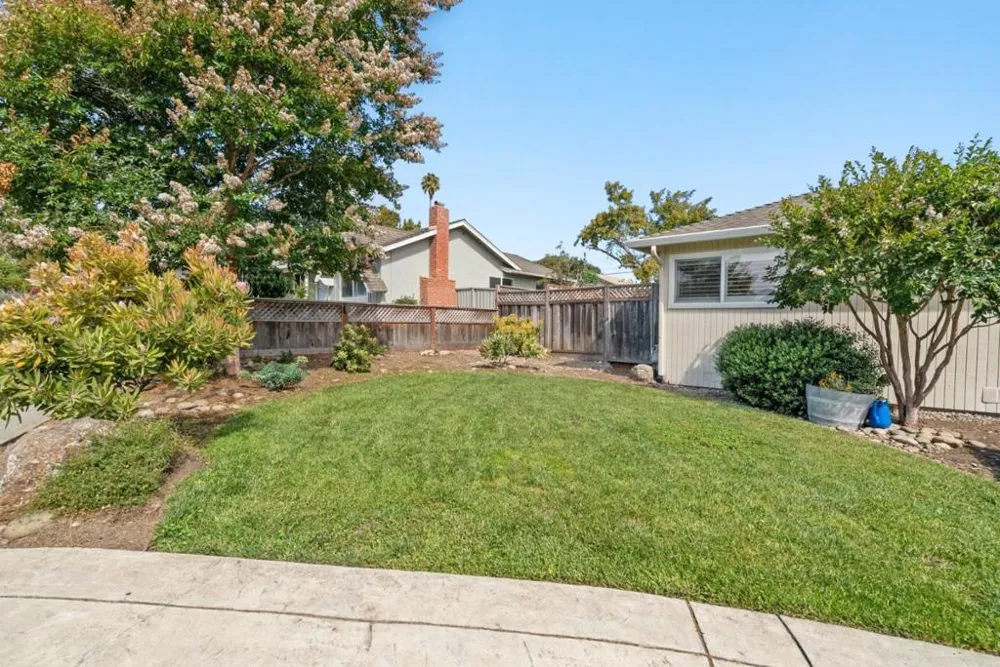 1435 Eastcrest Court Santa Cruz, CA 95062