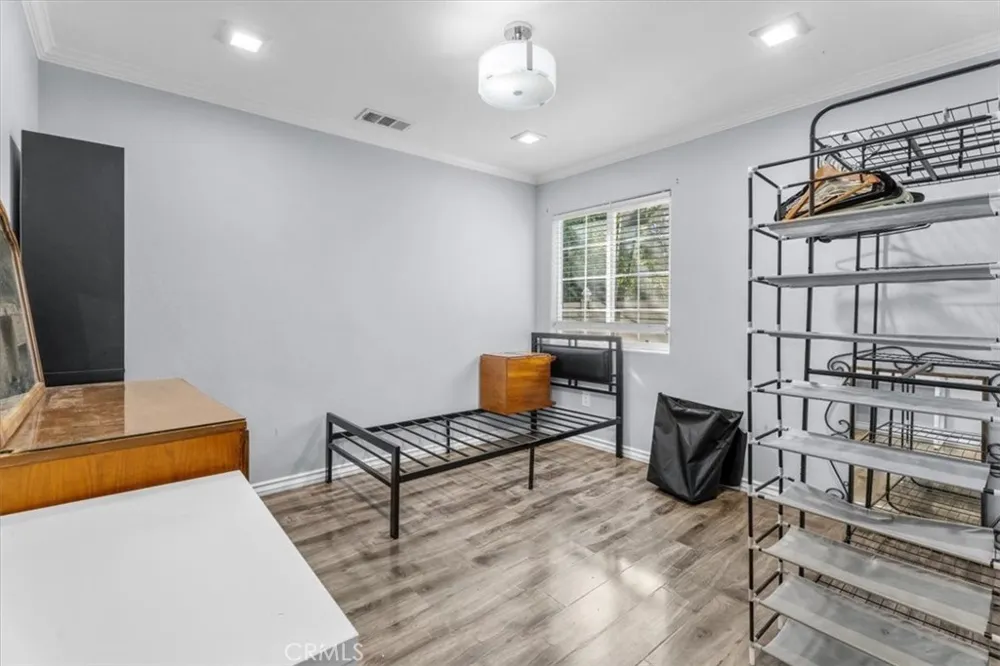 6924 Gaviota Avenue Van Nuys, CA 91406