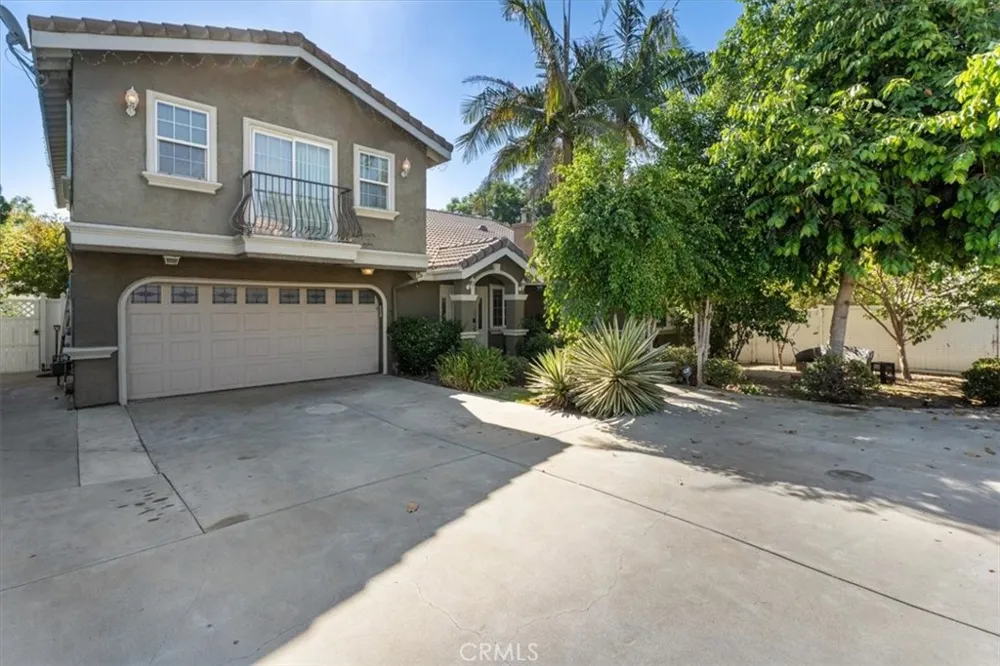 6924 Gaviota Avenue Van Nuys, CA 91406