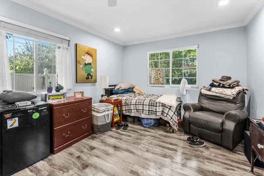 6924 Gaviota Avenue Van Nuys, CA 91406