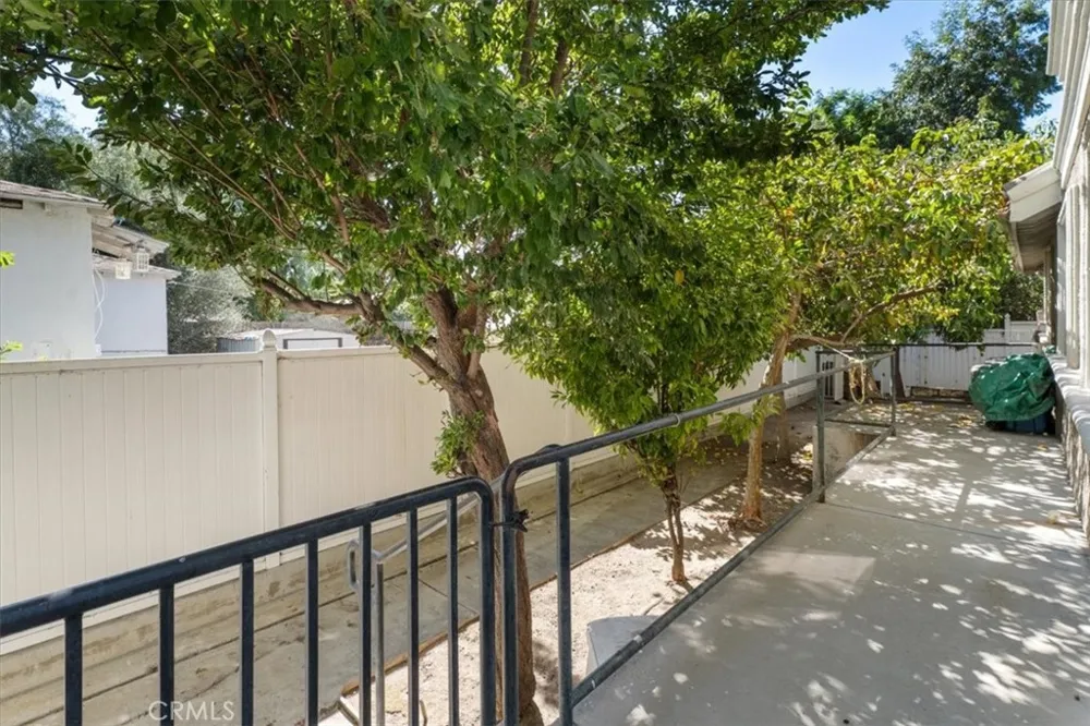 6924 Gaviota Avenue Van Nuys, CA 91406