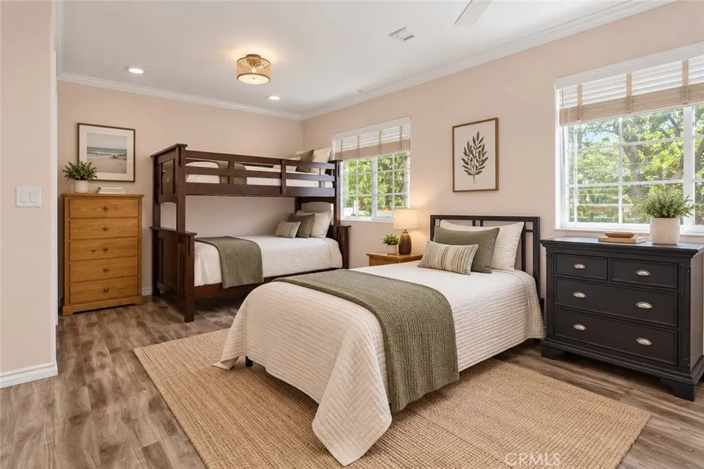 6924 Gaviota Avenue Van Nuys, CA 91406