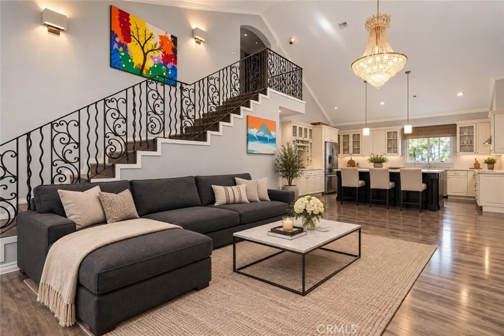 6924 Gaviota Avenue Van Nuys, CA 91406