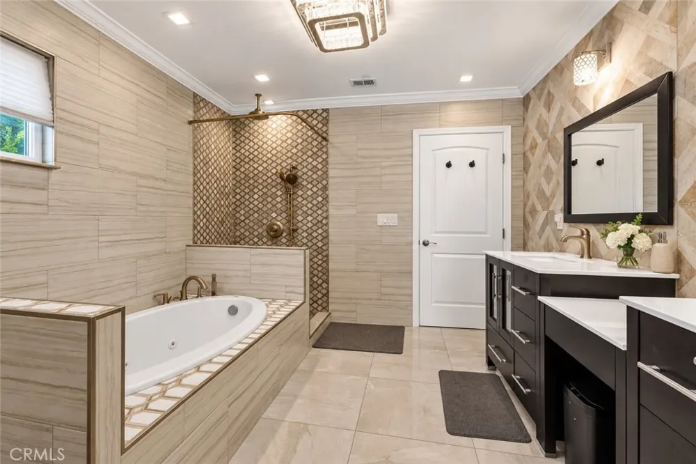 6924 Gaviota Avenue Van Nuys, CA 91406