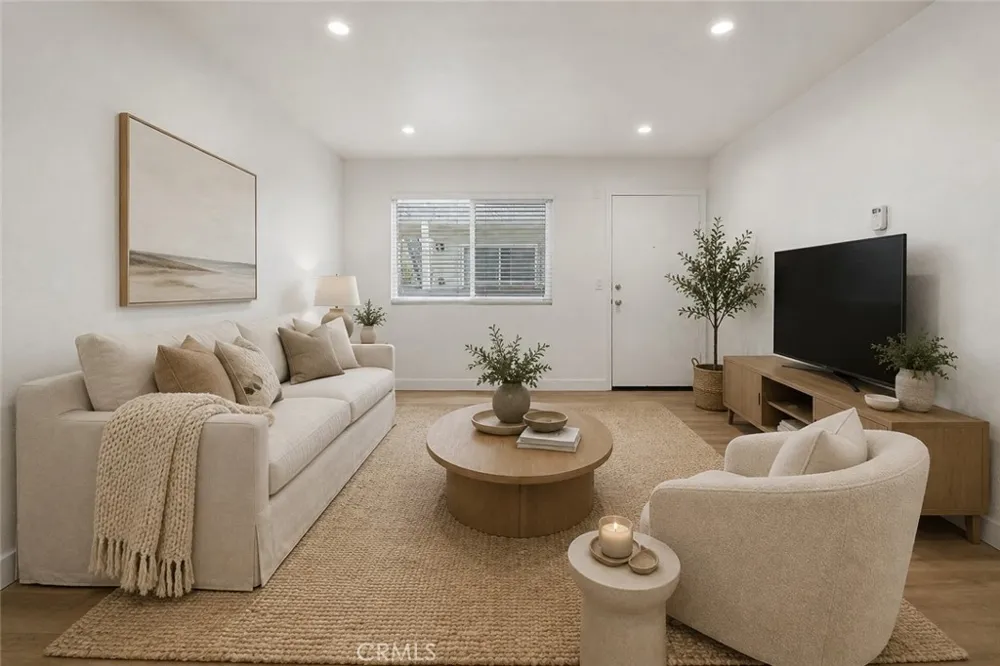 1140 Molino #1 Long Beach, CA 90804