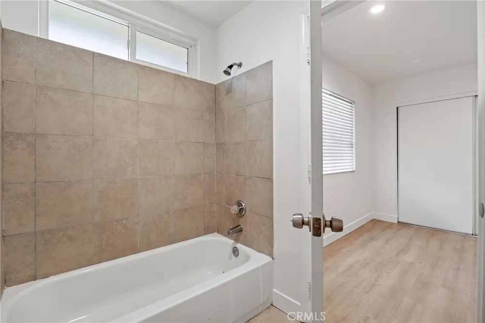 1140 Molino #1 Long Beach, CA 90804