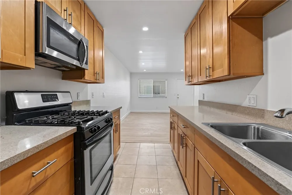 1140 Molino #1 Long Beach, CA 90804