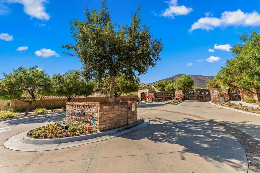 446 Via Maggiore Chula Vista, CA 91914