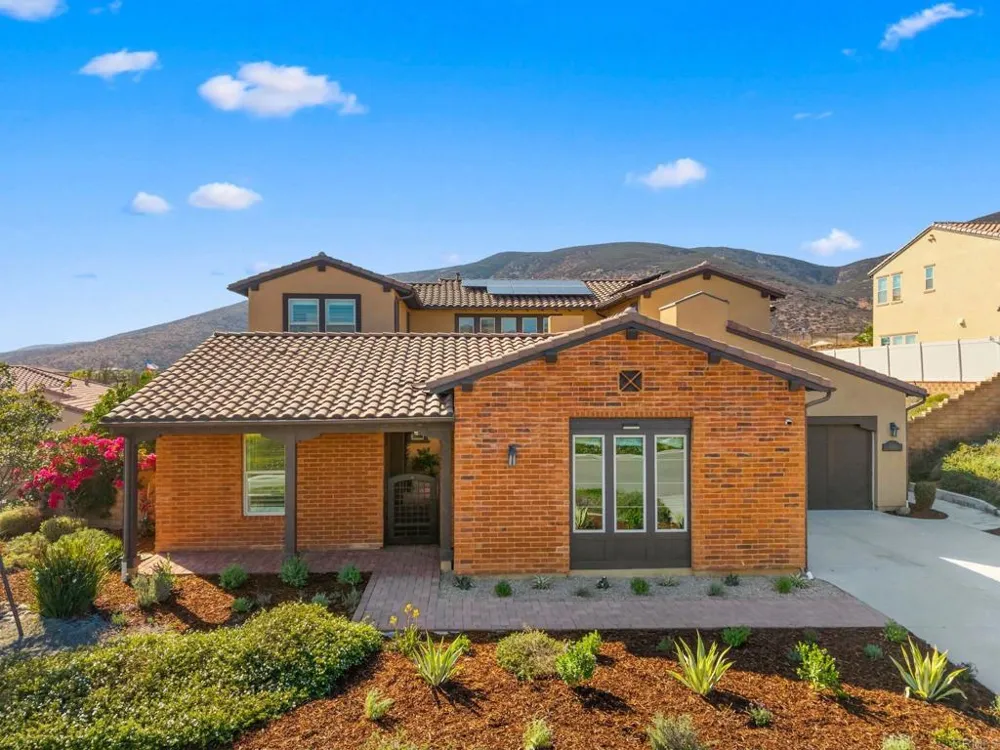 446 Via Maggiore Chula Vista, CA 91914