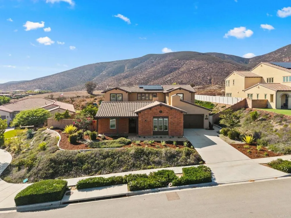 446 Via Maggiore Chula Vista, CA 91914