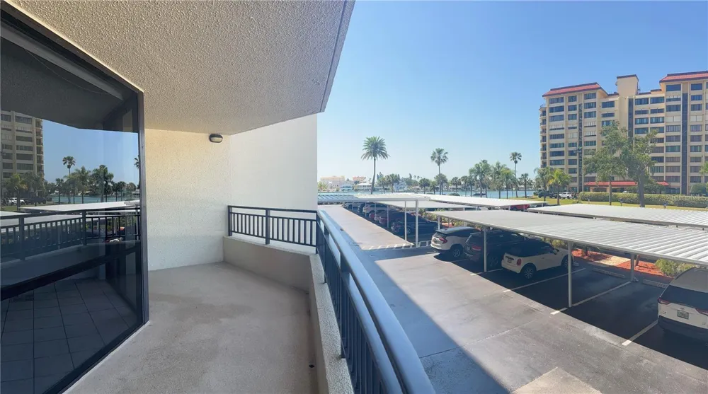 690 ISLAND WAY #208 Clearwater, FL 33767