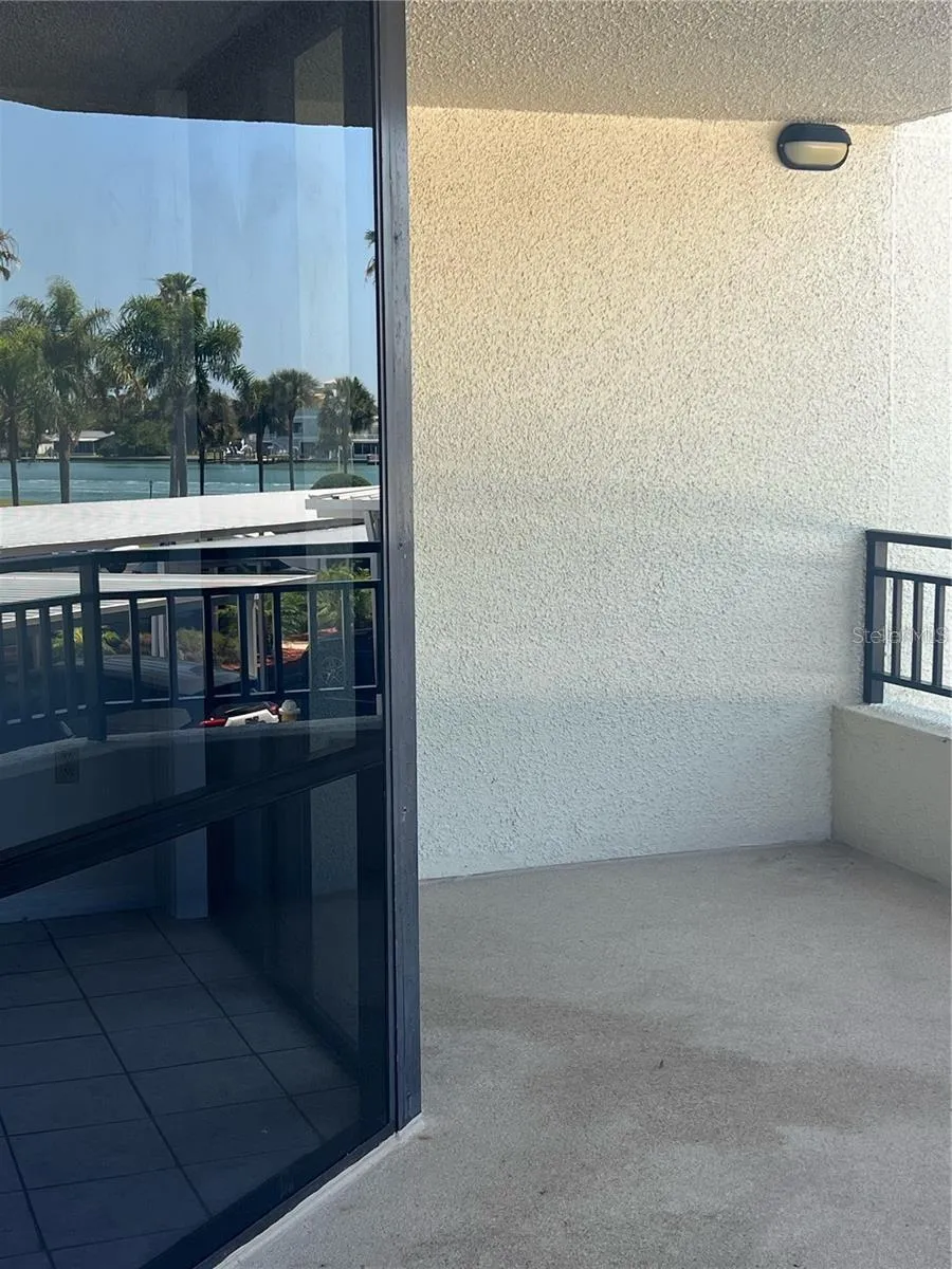 690 ISLAND WAY #208 Clearwater, FL 33767