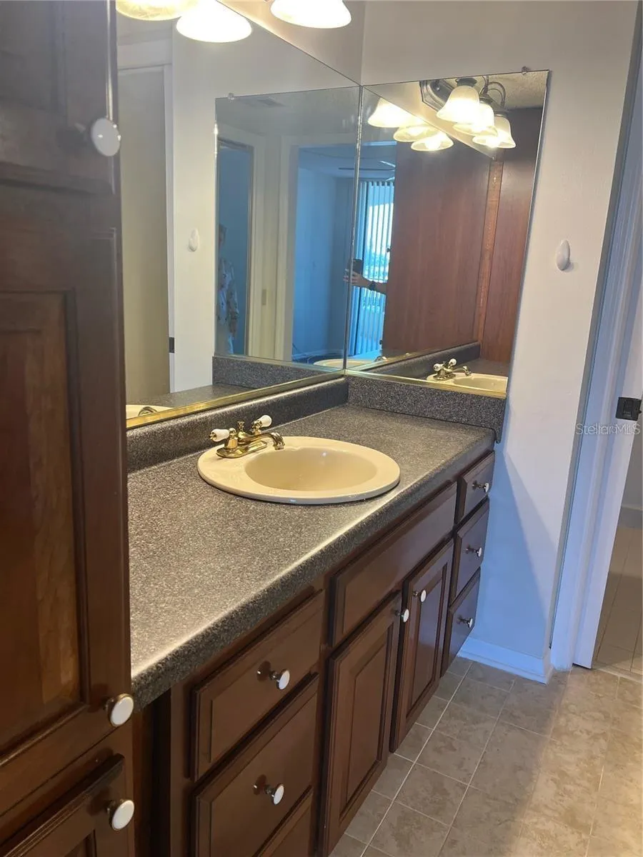 690 ISLAND WAY #208 Clearwater, FL 33767