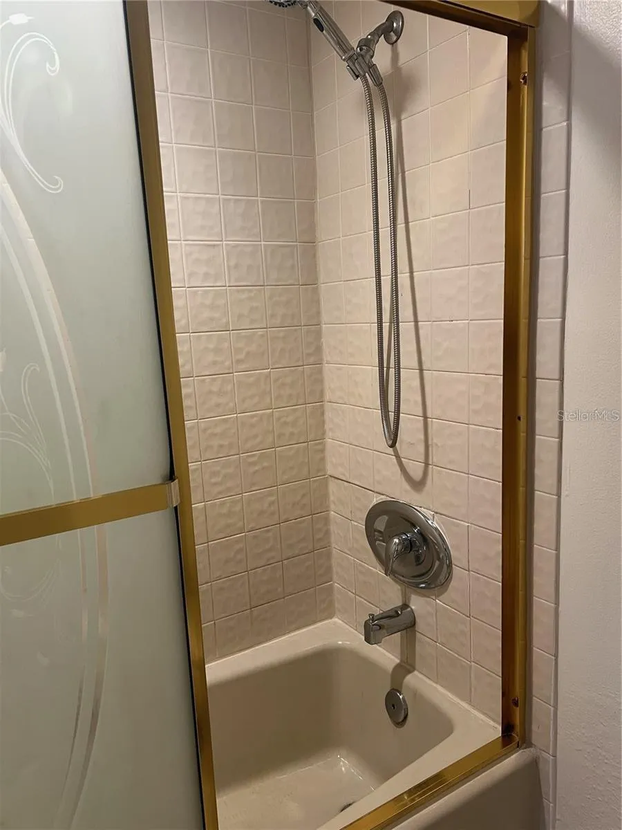 690 ISLAND WAY #208 Clearwater, FL 33767