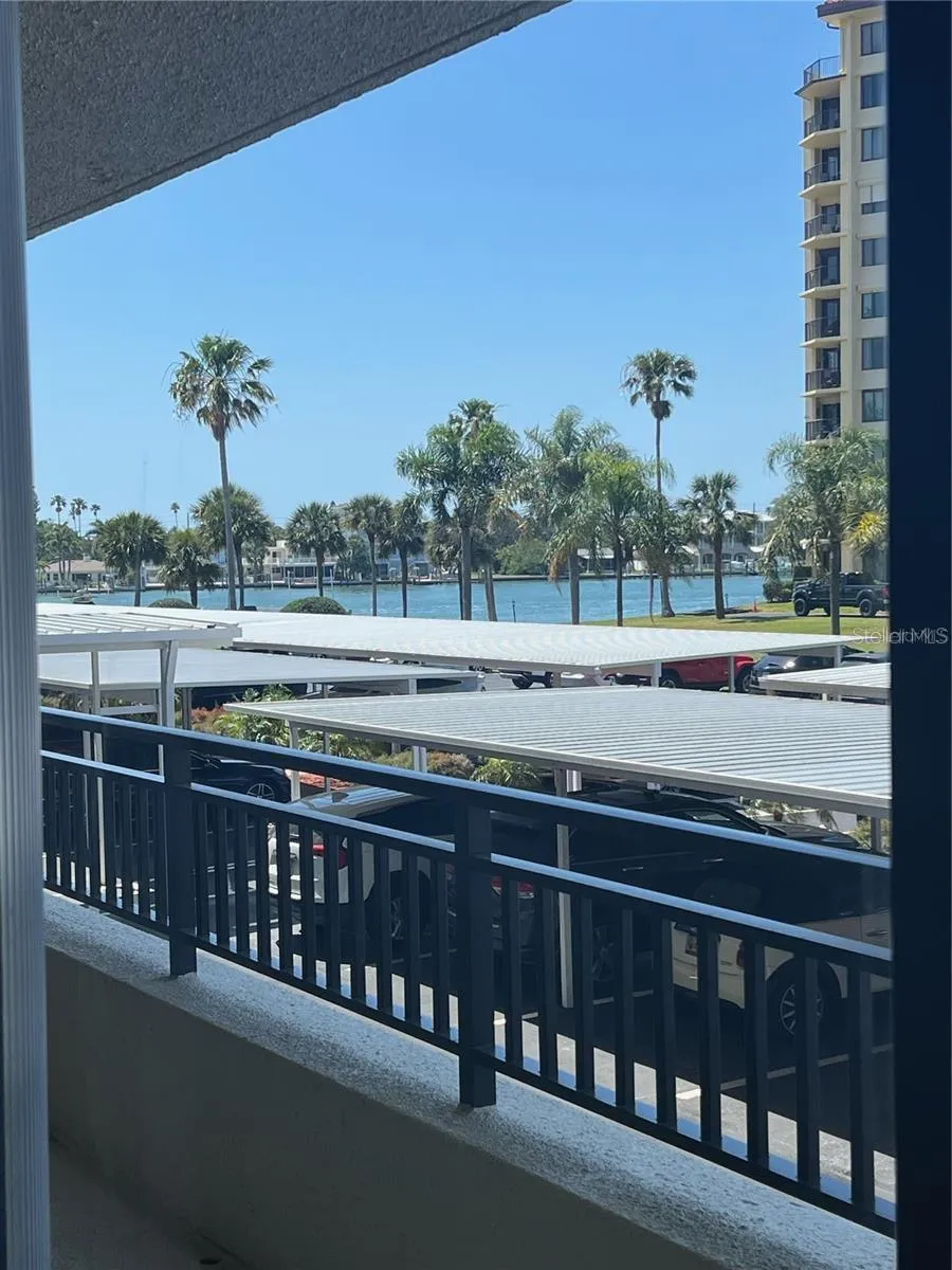 690 ISLAND WAY #208 Clearwater, FL 33767