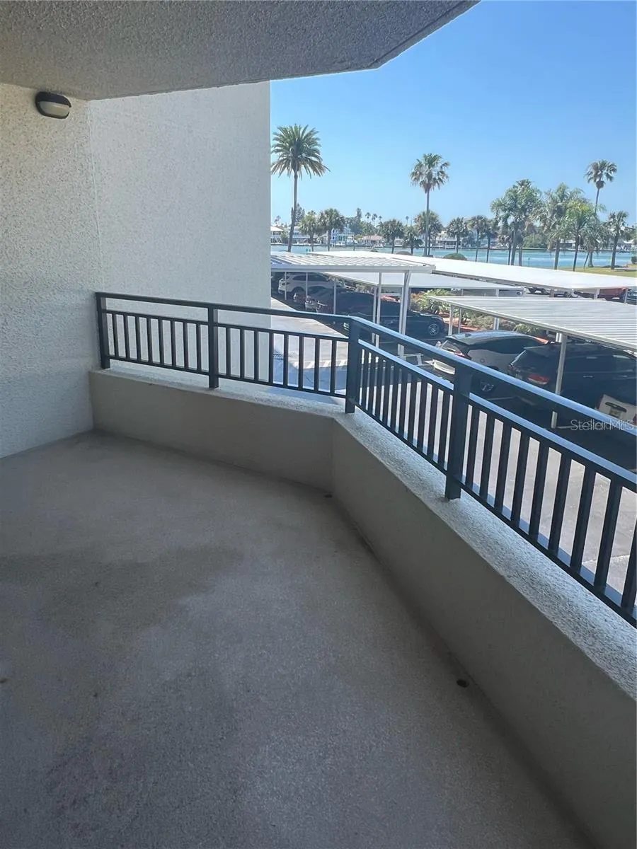 690 ISLAND WAY #208 Clearwater, FL 33767