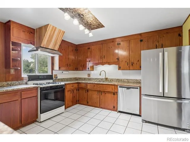10355 W 13th Place Lakewood, CO 80215