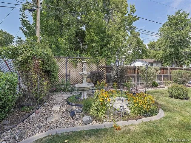 6769 W 70th Avenue Arvada, CO 80003