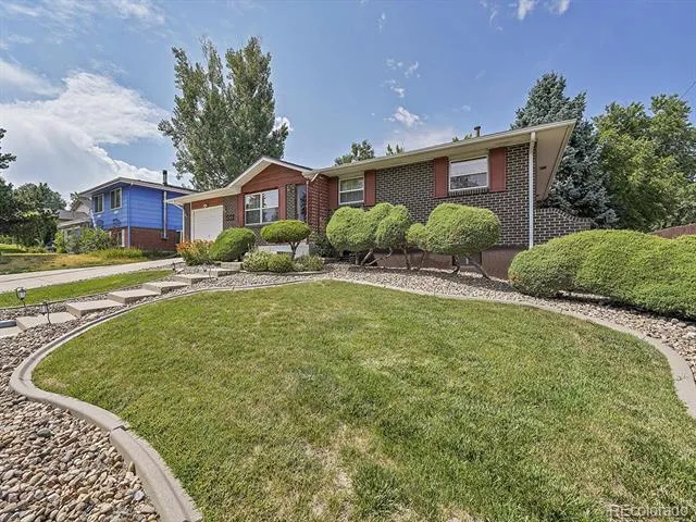 6769 W 70th Avenue Arvada, CO 80003