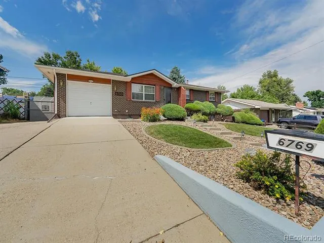 6769 W 70th Avenue Arvada, CO 80003