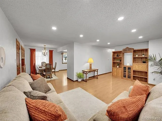 6769 W 70th Avenue Arvada, CO 80003