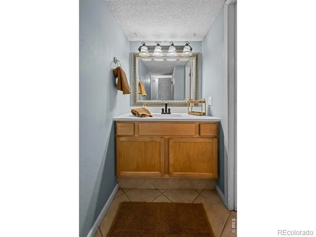 3121 S Tamarac Drive #106 Denver, CO 80231