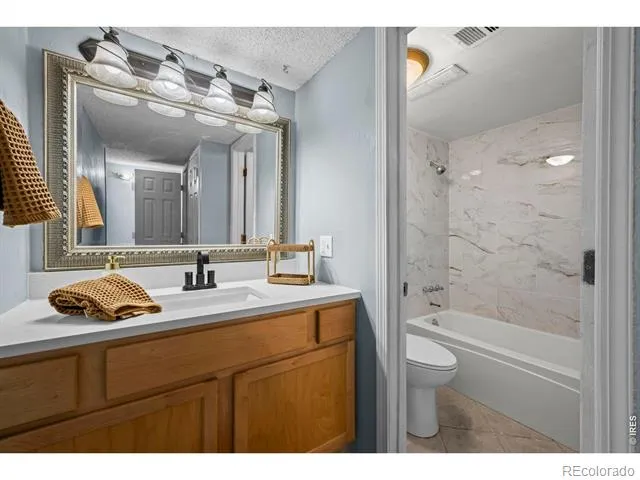 3121 S Tamarac Drive #106 Denver, CO 80231