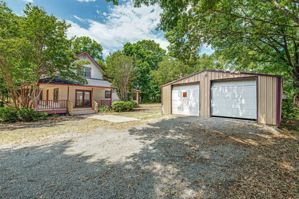 8741 County Road 863 Princeton, TX 75407