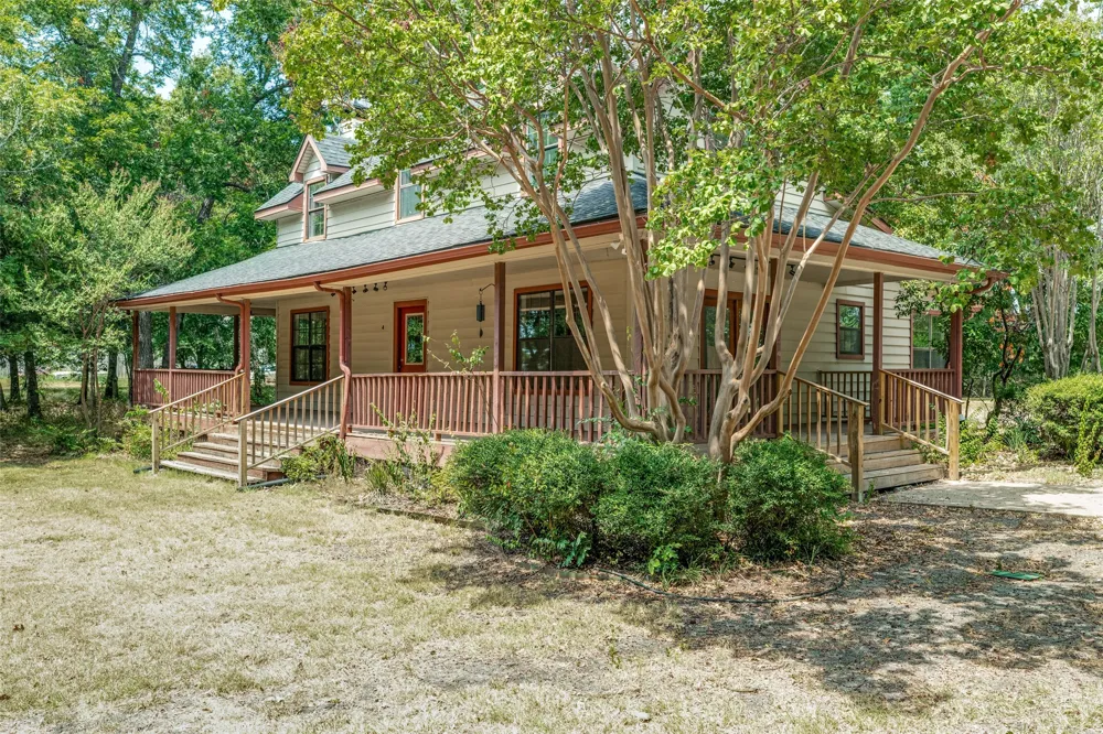 8741 County Road 863 Princeton, TX 75407