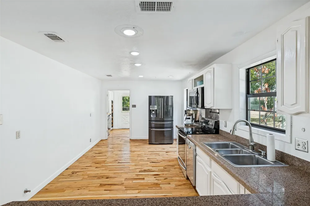8741 County Road 863 Princeton, TX 75407