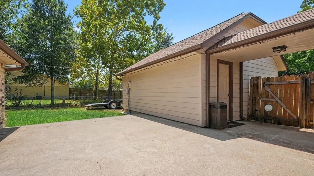705 Meadowlark Lane Baytown, TX 77521