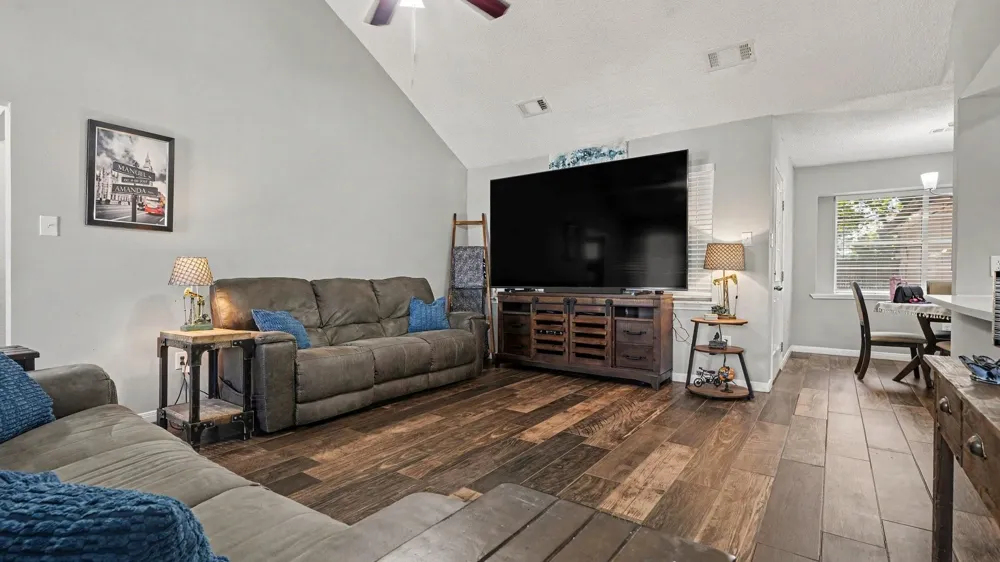 705 Meadowlark Lane Baytown, TX 77521