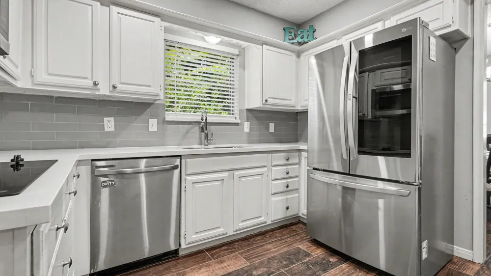 705 Meadowlark Lane Baytown, TX 77521