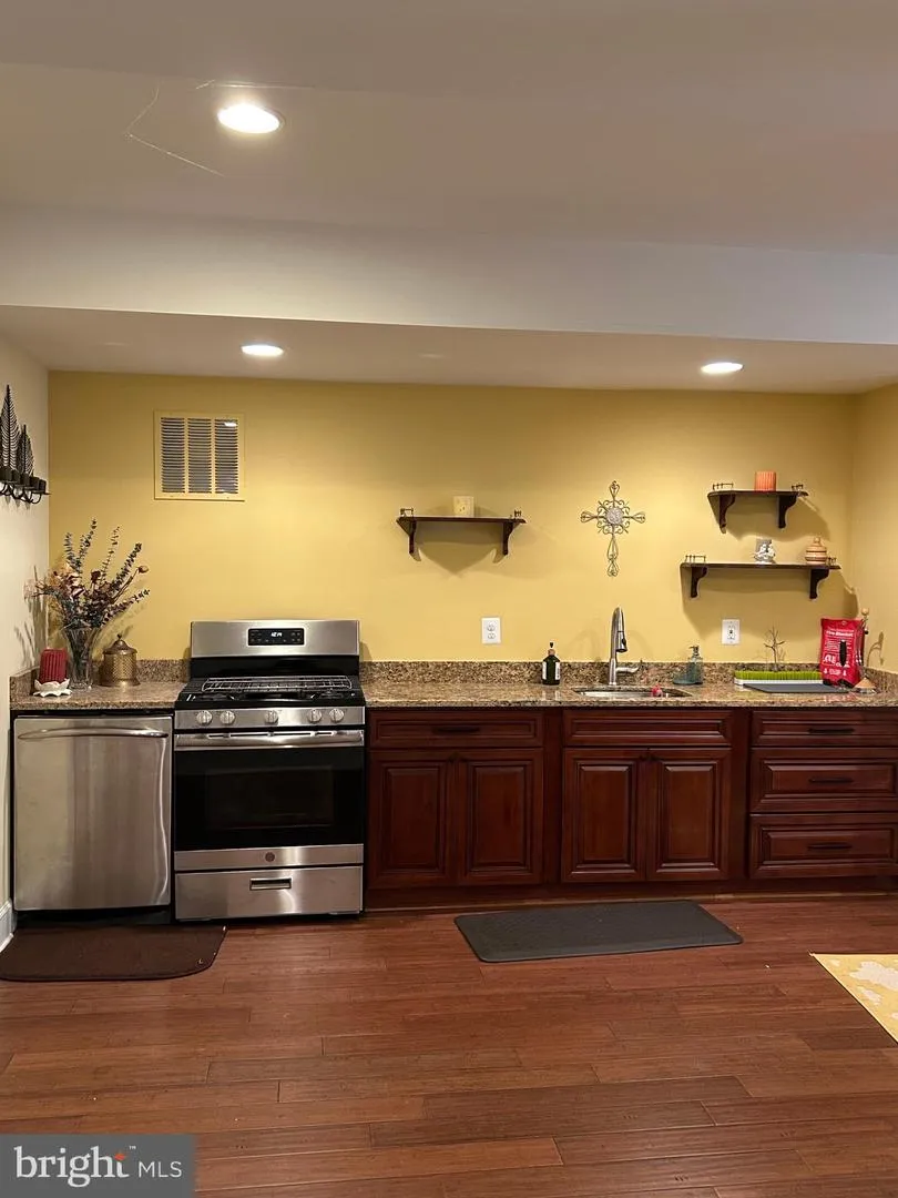 41857 RAWNSLEY DRIVE Ashburn, VA 20148