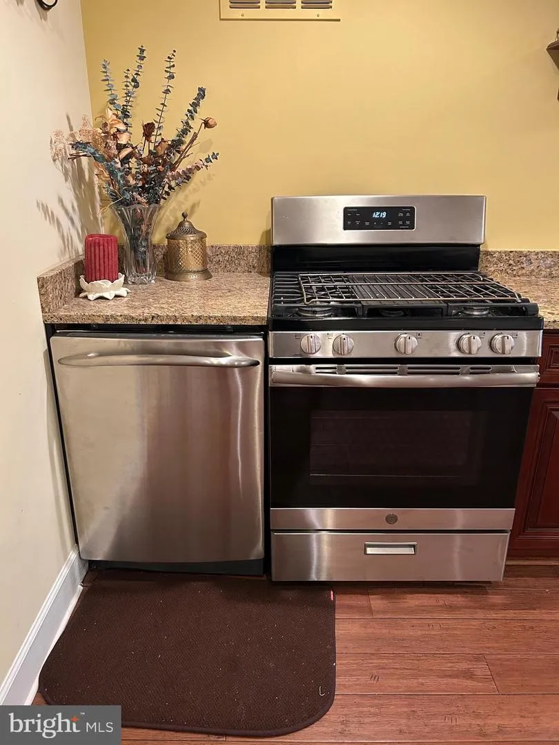 41857 RAWNSLEY DRIVE Ashburn, VA 20148