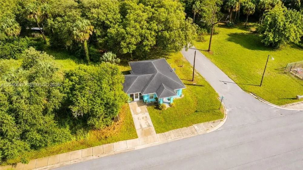 420 DR Martin Luther King Blvd La Belle, FL 33935