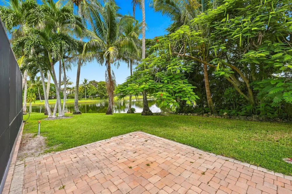10798 CYPRESS BEND DRIVE Boca Raton, FL 33498