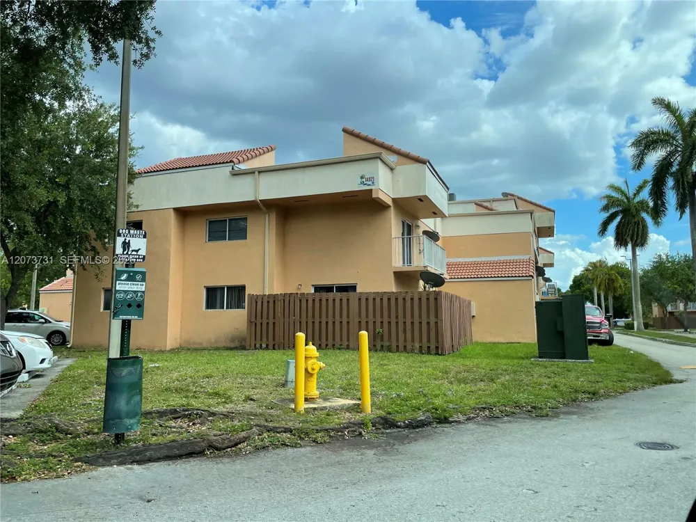 14911 SW 80th St #203 Miami, FL 33193