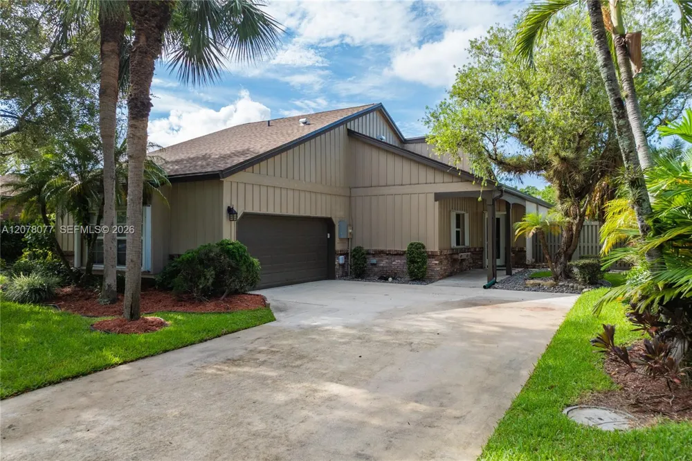 6526 Windsor Dr Parkland, FL 33067