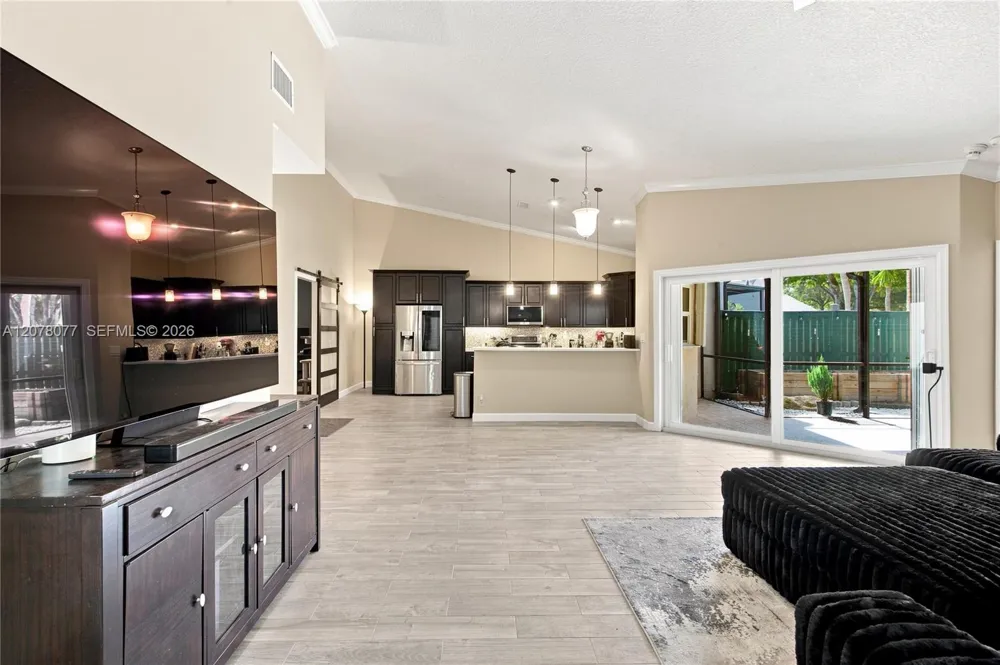 6526 Windsor Dr Parkland, FL 33067